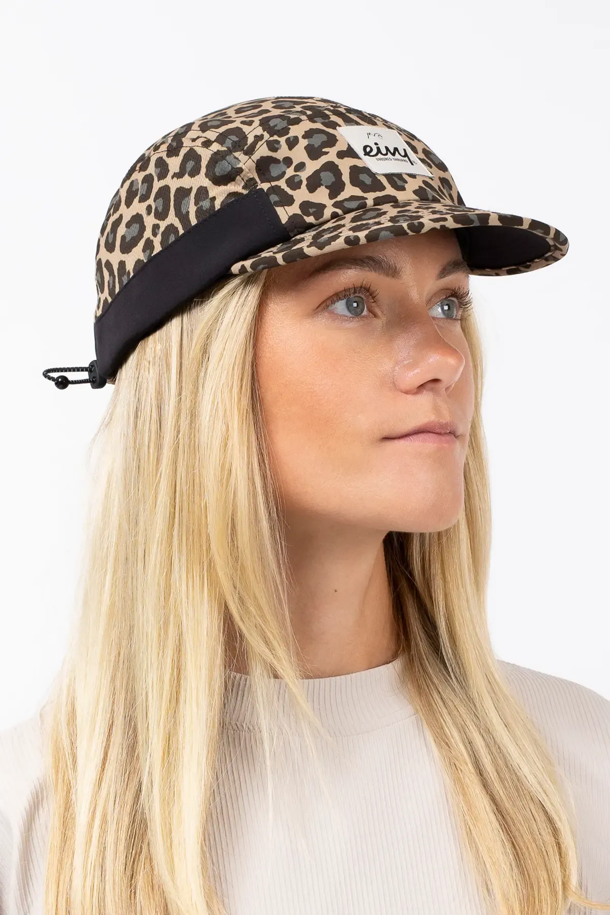 LIGHT STOW CAP