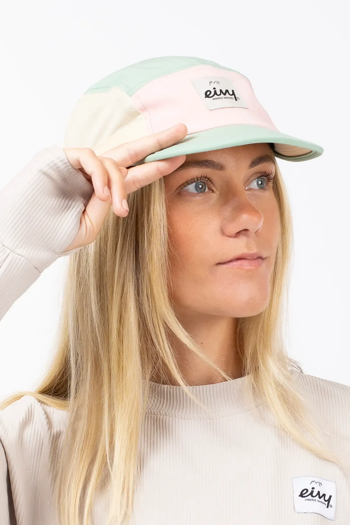 LIGHT STOW CAP