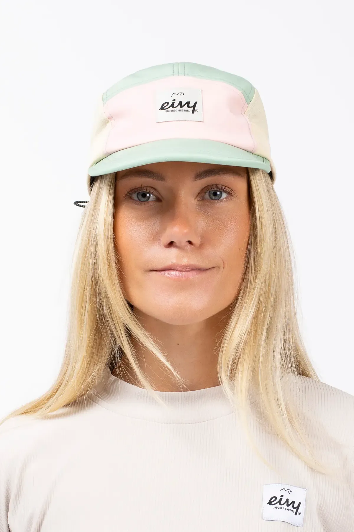 LIGHT STOW CAP