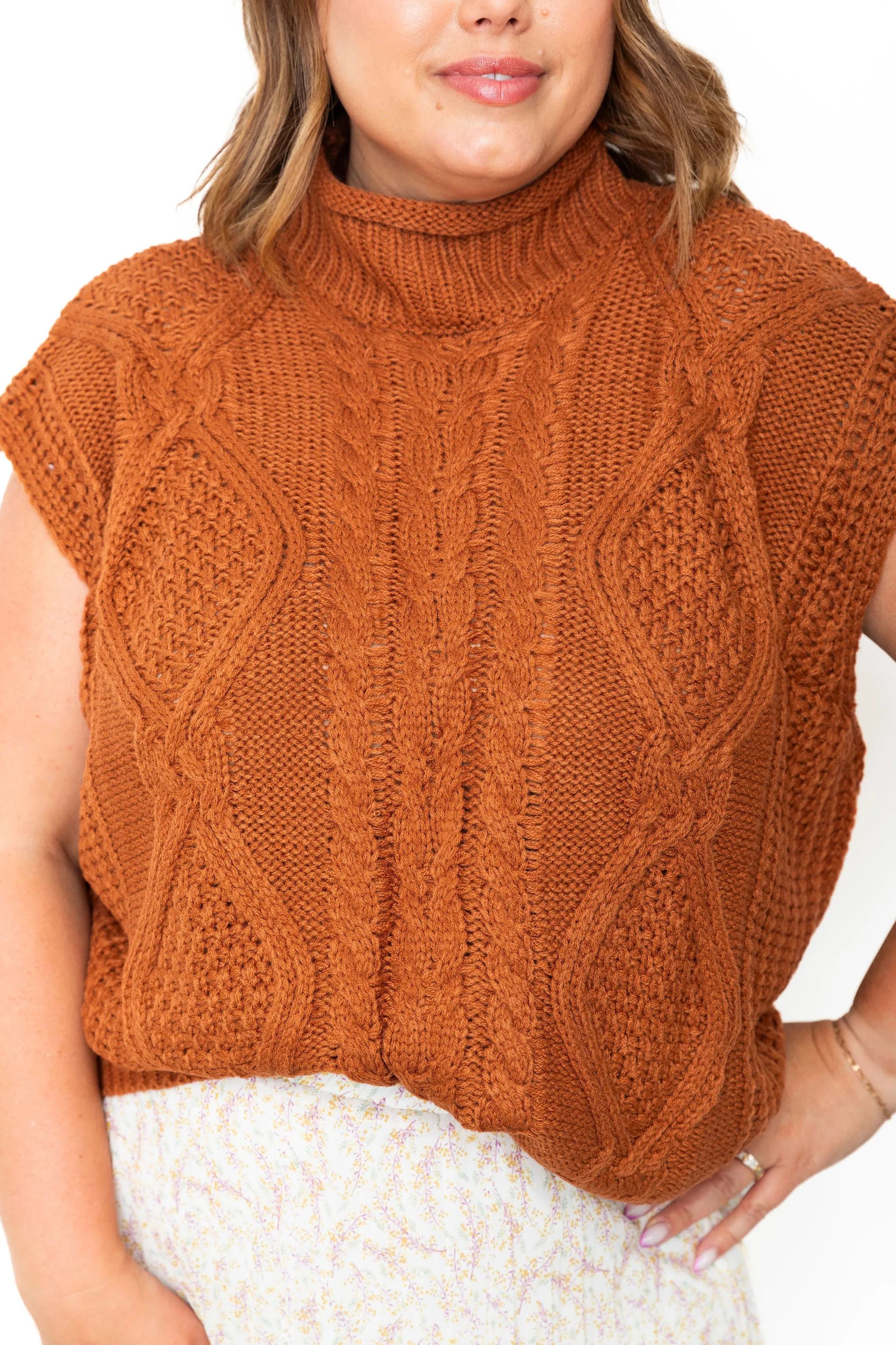 Sleeveless Mock Neck Sweater Top - Caramel